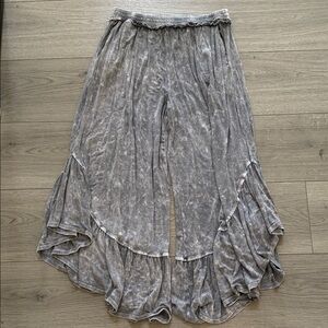 Flowy Gray/Blue Ruffle Pants